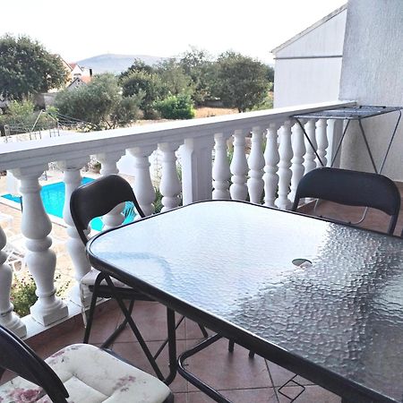 Apartments"Nika" With Private Pool Galovac  Экстерьер фото