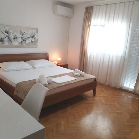 Apartments"Nika" With Private Pool Galovac  Экстерьер фото