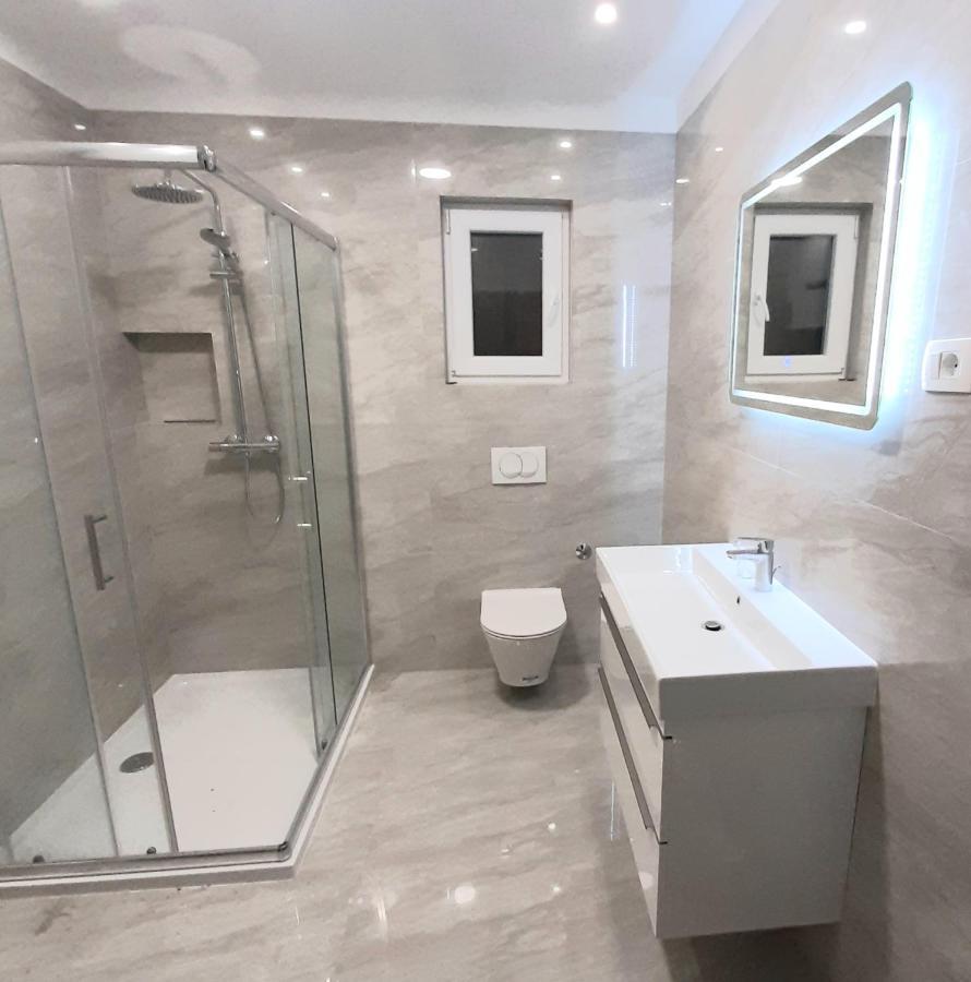 Apartments"Nika" With Private Pool Galovac  Экстерьер фото