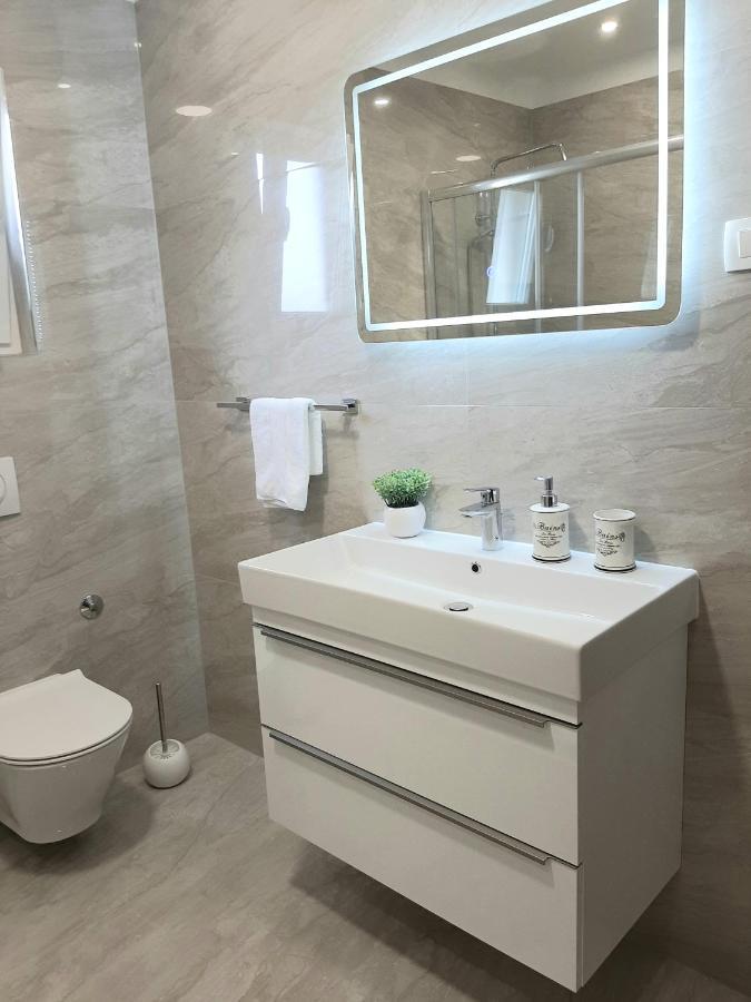 Apartments"Nika" With Private Pool Galovac  Экстерьер фото