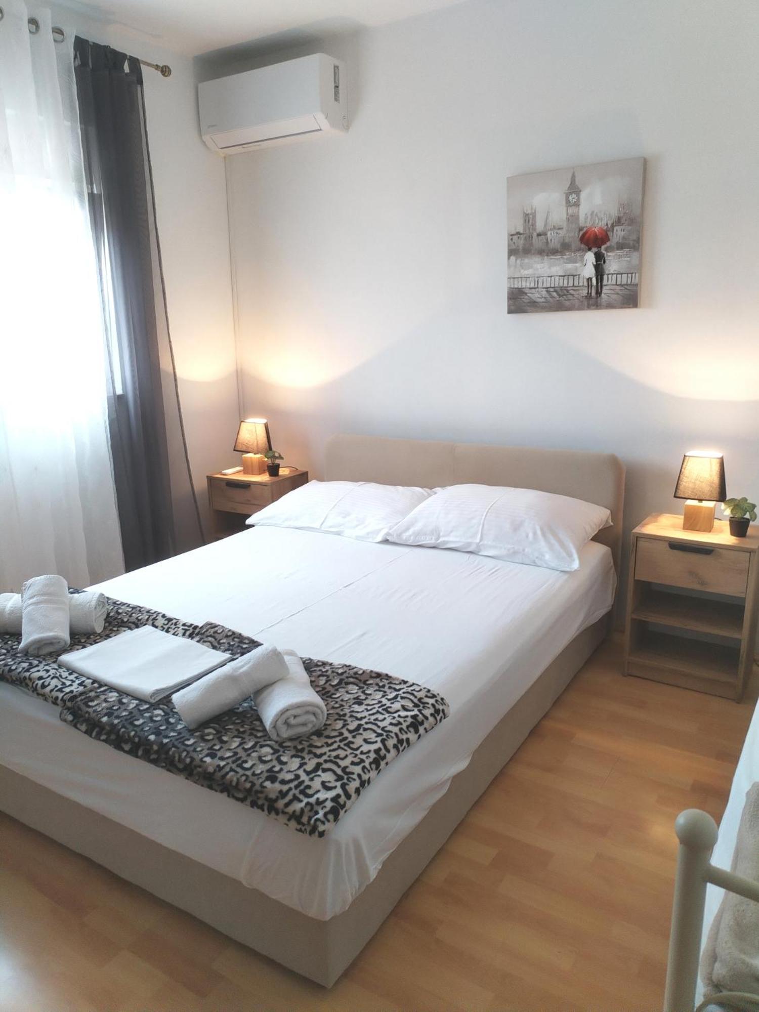 Apartments"Nika" With Private Pool Galovac  Экстерьер фото